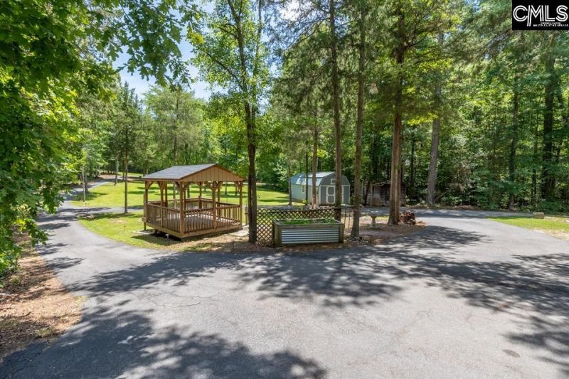 100 Seven Drive  Photo 12