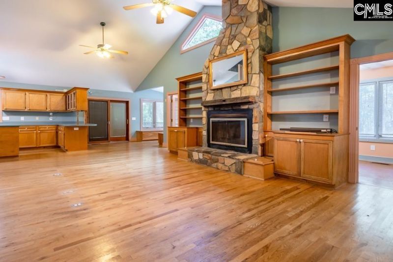 100 Seven Drive  Photo 14