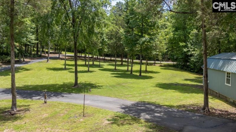 100 Seven Drive  Photo 4