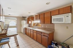 2111 Atlas Street photo 4