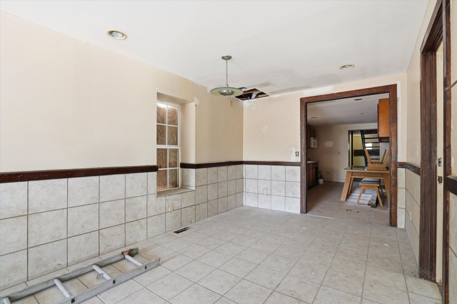 2111 Atlas Street Photo 4