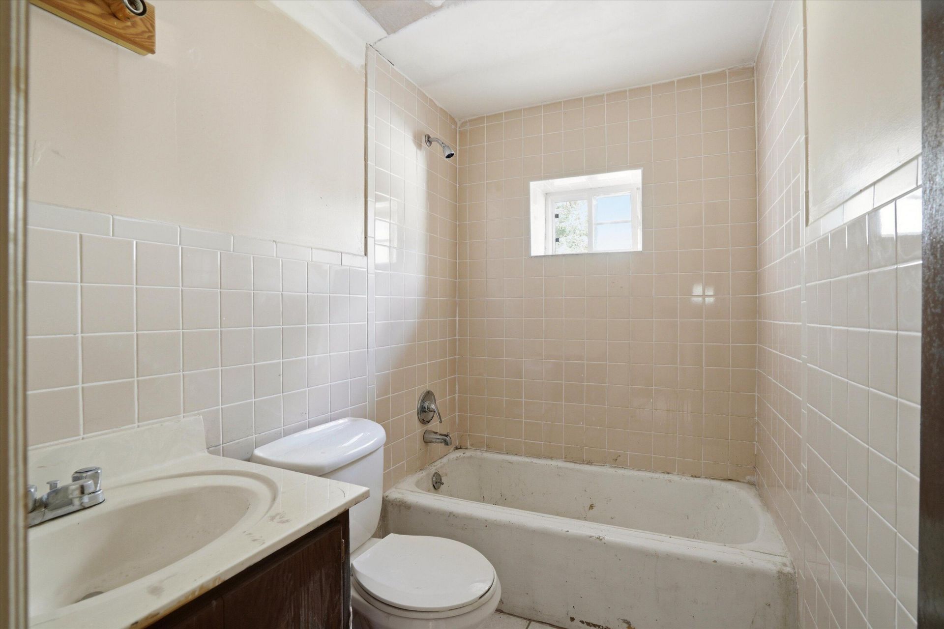 2111 Atlas Street Photo 6
