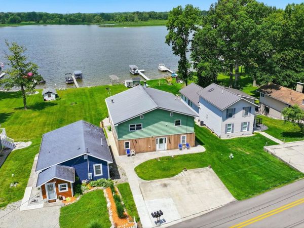 2083 Chapman LaKe Drive, Warsaw, IN 46582