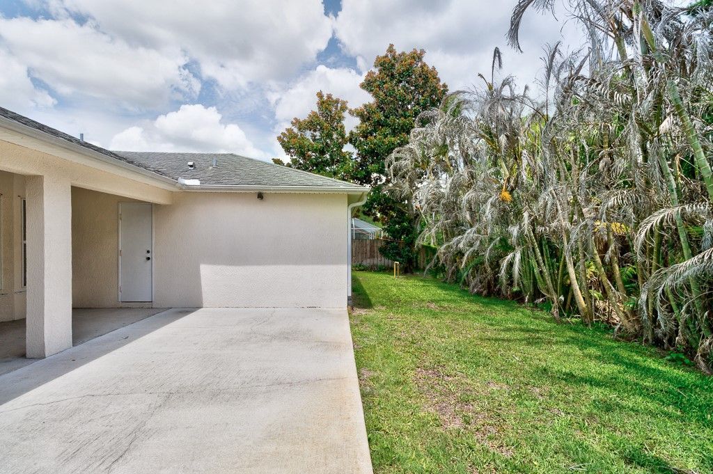934 Bermuda Avenue, Sebastian, FL 32958 Photo