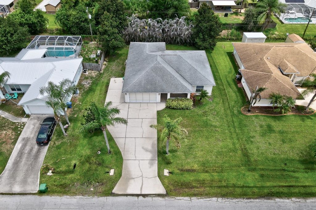 934 Bermuda Avenue, Sebastian, FL 32958 Photo