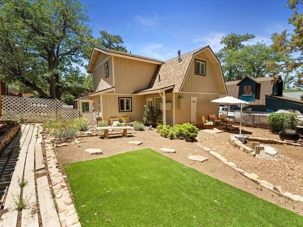 819 Holmes Lane, Sugarloaf, CA 92386