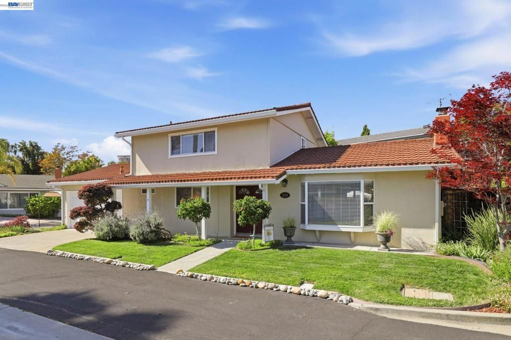 320 Appian Way, Union City, CA 94587 Main Photo