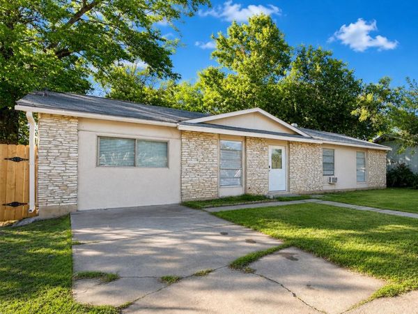6204 Dove Springs CIR, Austin, TX 78744