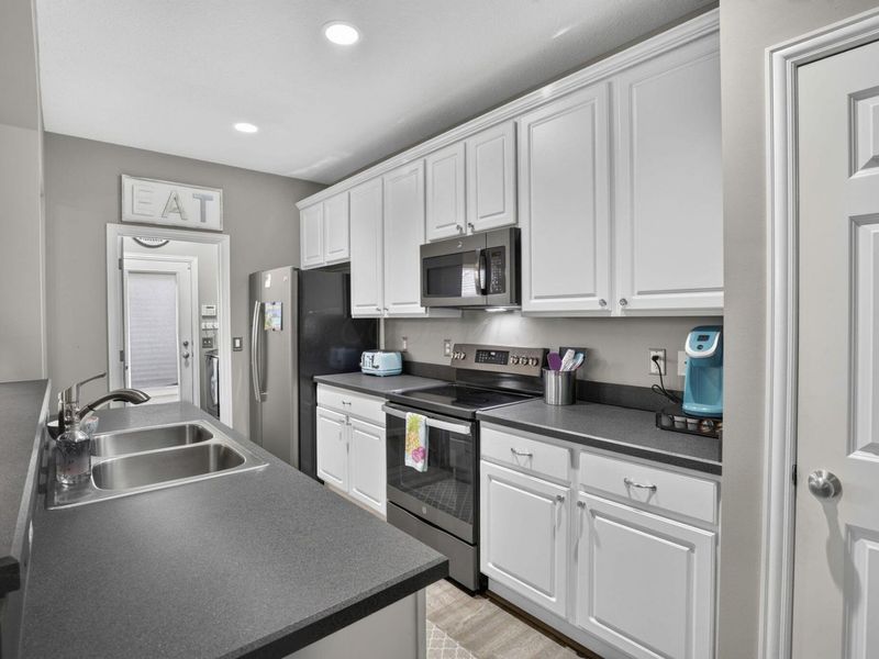 7911 Ashenden Drive , Blacklick, OH 43004 Photo 3