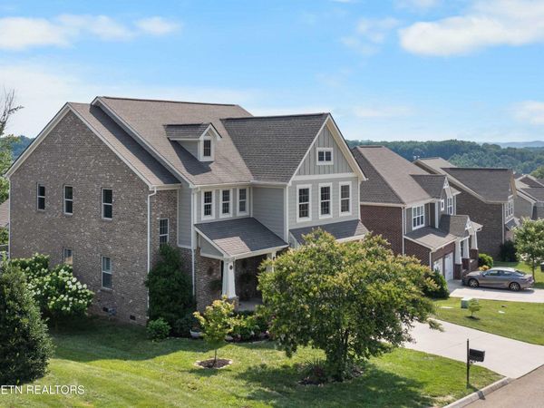 10850 Hunters Knoll Lane, Knoxville, TN 37932