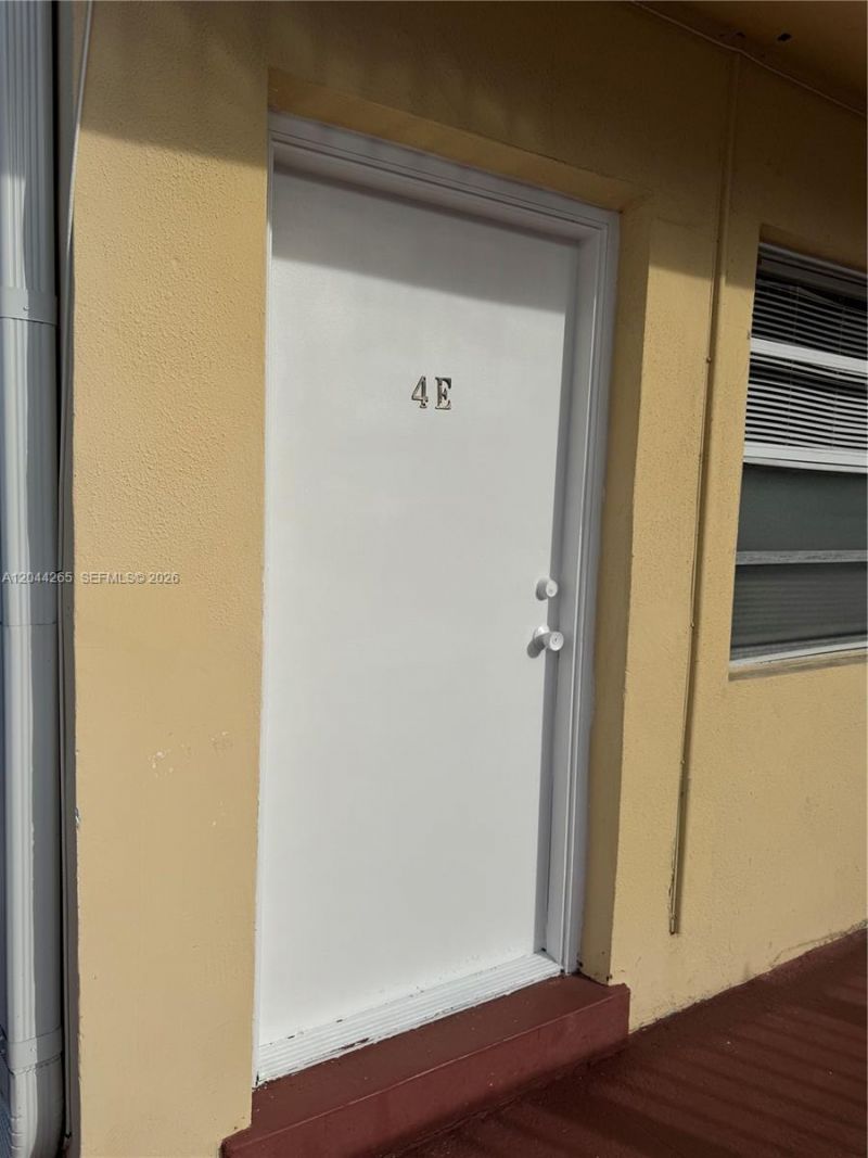 1765 Venice Ln, Unit 4E, North Miami, FL 33181 Photo