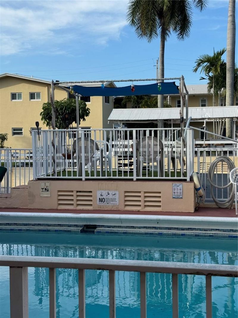 1765 Venice Ln, Unit 4E, North Miami, FL 33181 Photo
