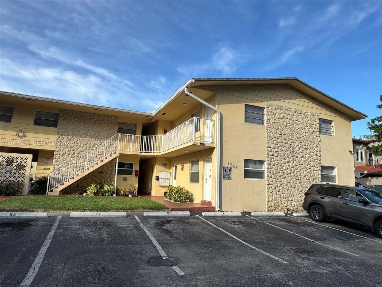 1765 Venice Ln, Unit 4E, North Miami, FL 33181 Photo