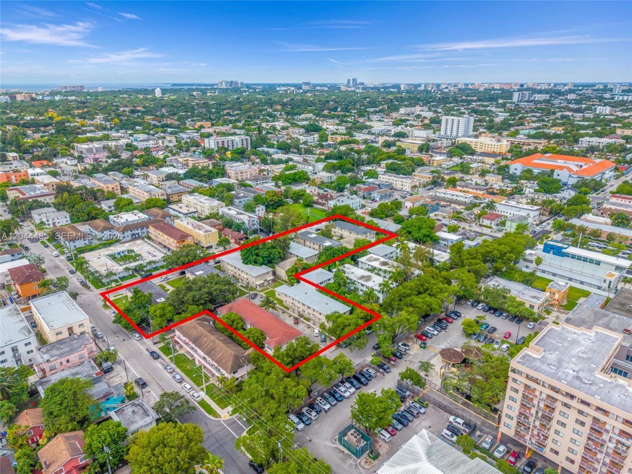 931 SW 3rd St , Miami, FL 33130 Photo