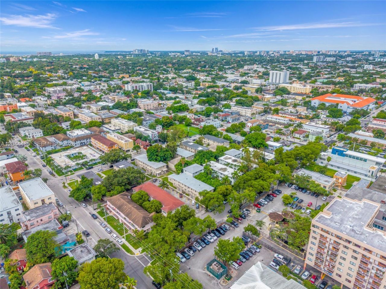 931 SW 3rd St , Miami, FL 33130 Photo
