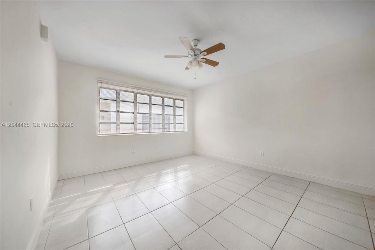 931 SW 3rd St , Miami, FL 33130 Photo
