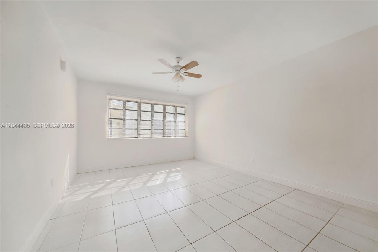 931 SW 3rd St , Miami, FL 33130 Photo