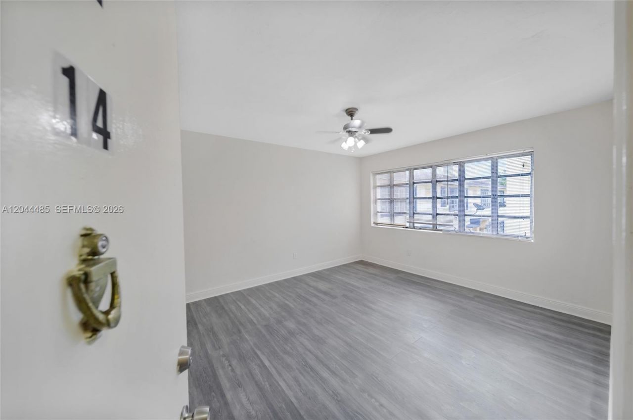931 SW 3rd St , Miami, FL 33130 Photo