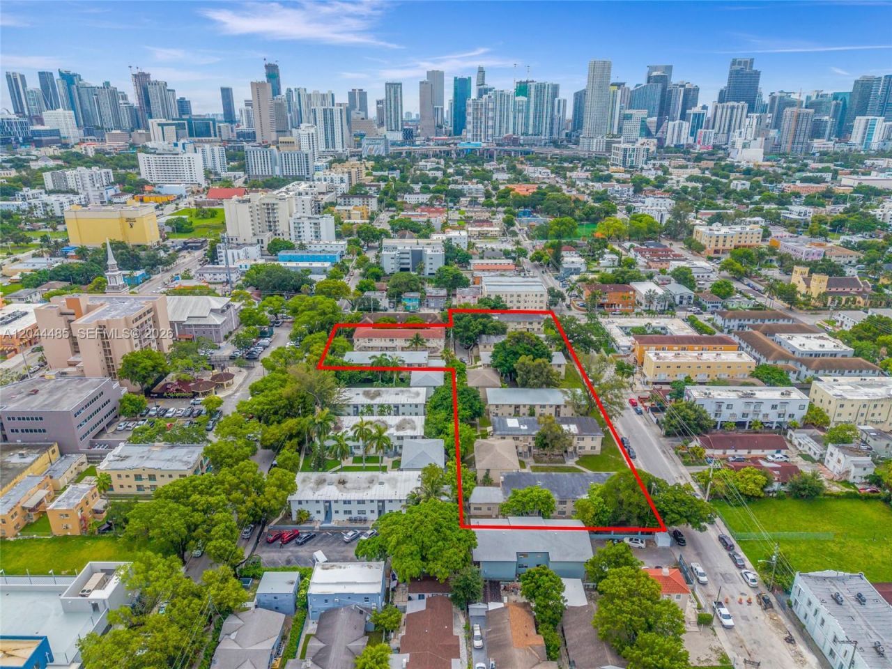 931 SW 3rd St , Miami, FL 33130 Photo