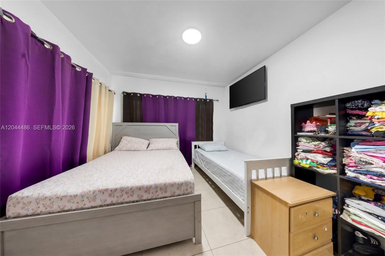 1553 SW 2nd St , Miami, FL 33135 Photo