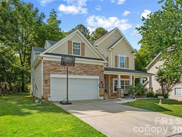 1518 Squirrel Lake Court , Matthews, NC 28105