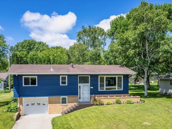 1125 N Burlington Avenue , Fergus Falls, MN 56537