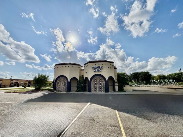 807 S CAGE BLVD, Pharr, TX 78577
