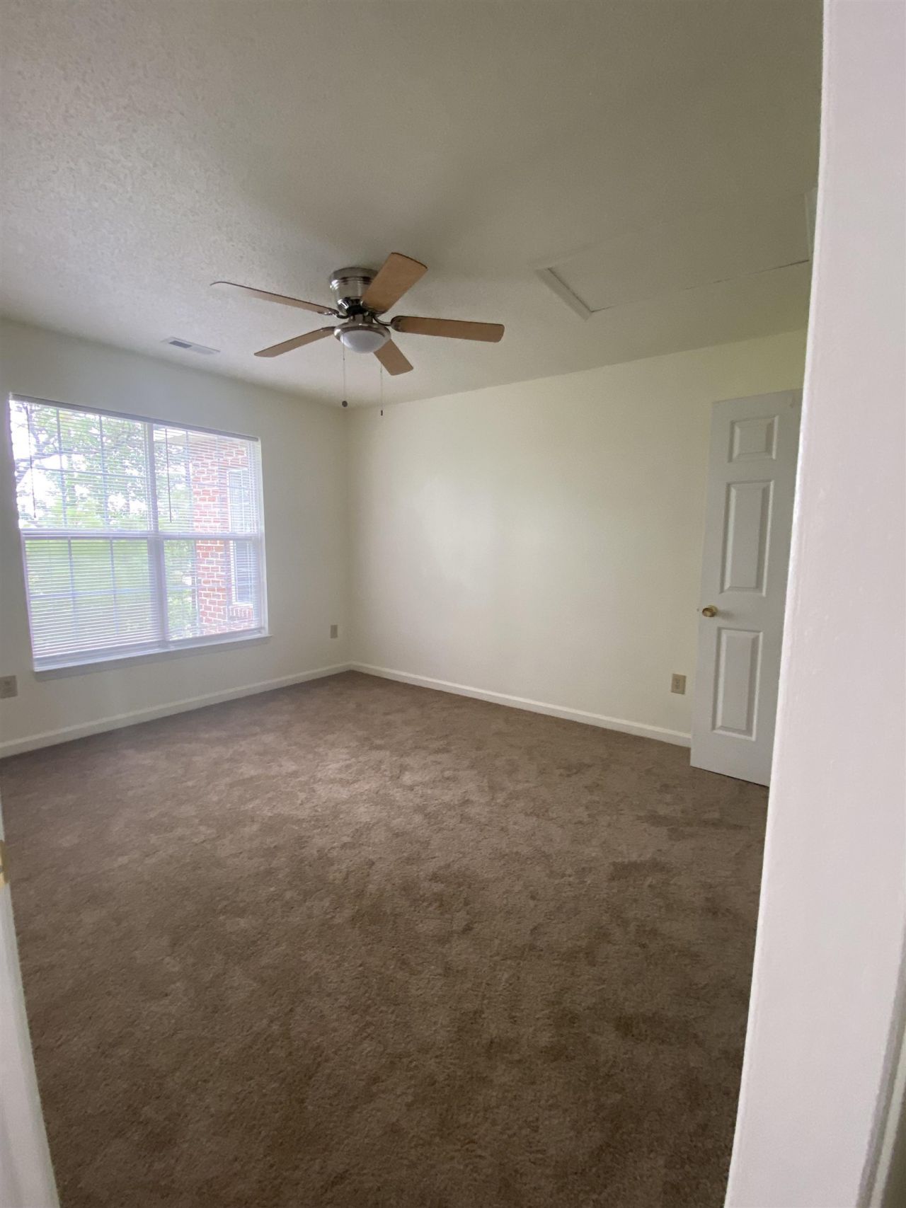 4243 Villas Dr.  Photo 10