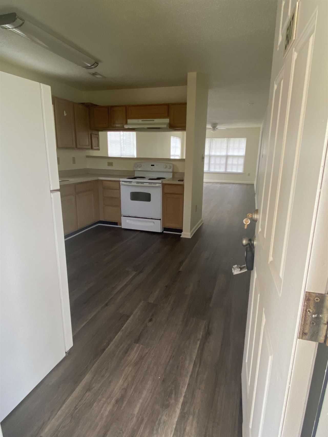 4243 Villas Dr.  Photo 4