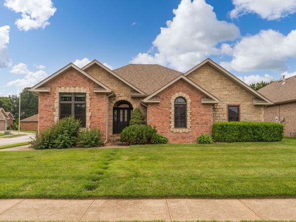 4579 S Lafontaine Avenue, Springfield, MO 65810