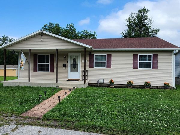 1438 James Street, Carthage, MO 64836