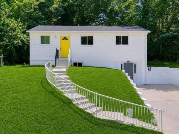 477 Fairlane Circle NW, Atlanta, GA 30331