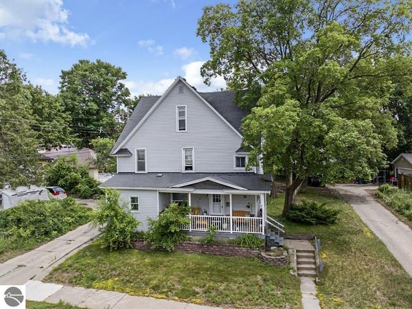 411 Simons Street S, Cadillac, MI 49601