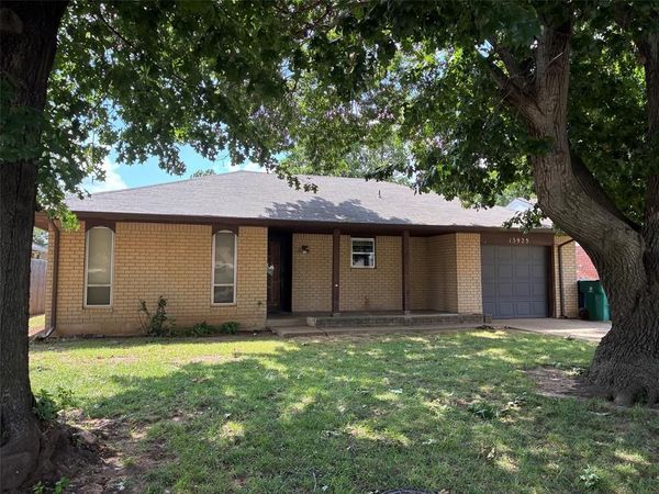 13925 Jeffery Drive, Edmond, OK 73013