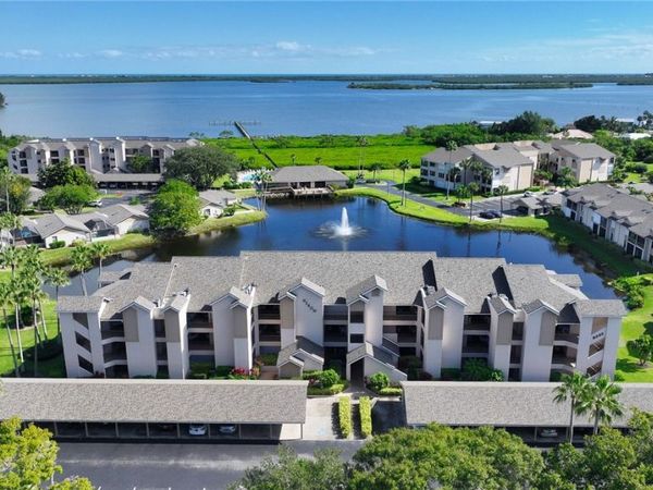 6232 N Mirror Lake Drive, Unit 612, Sebastian, FL 32958