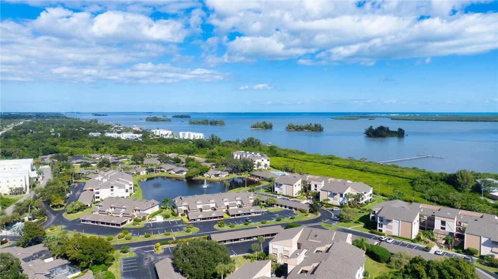 6232 N Mirror Lake Drive, Unit 612, Sebastian, FL 32958 Photo
