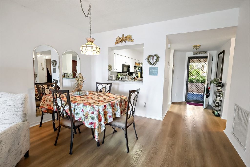 6232 N Mirror Lake Drive, Unit 612, Sebastian, FL 32958 Photo