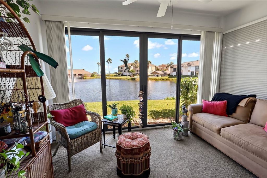 6232 N Mirror Lake Drive, Unit 612, Sebastian, FL 32958 Photo