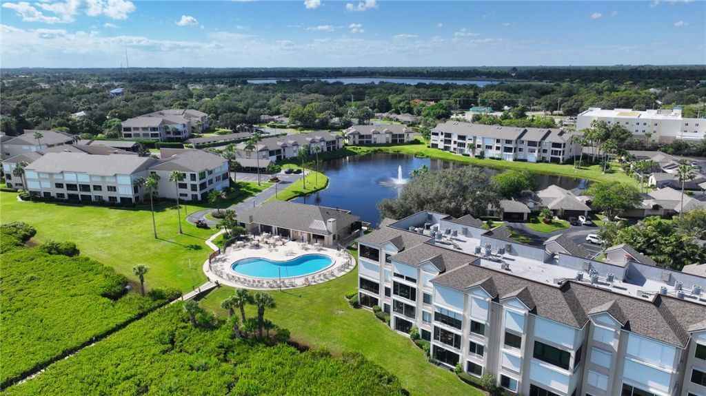 6232 N Mirror Lake Drive, Unit 612, Sebastian, FL 32958 Photo