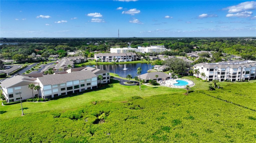6232 N Mirror Lake Drive, Unit 612, Sebastian, FL 32958 Photo