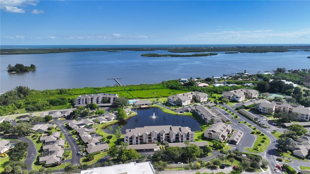 6232 N Mirror Lake Drive, Unit 612, Sebastian, FL 32958 Photo