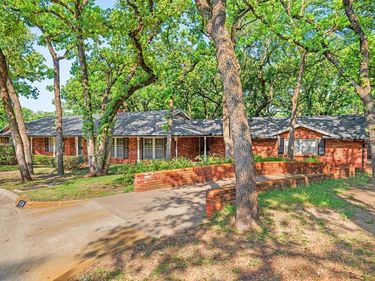 1716 Jacqueline Court, Fort Worth, TX 76112
