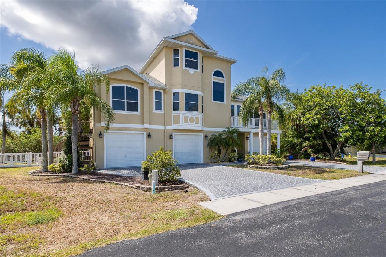 3020 Sheppards Crook Court , Holiday, FL 34691 Photo