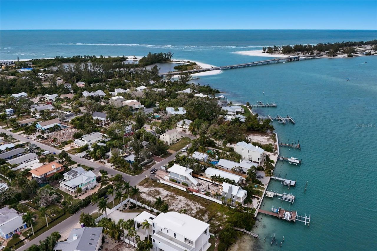 7094 Longboat Drive E, Longboat Key, FL 34228 Photo
