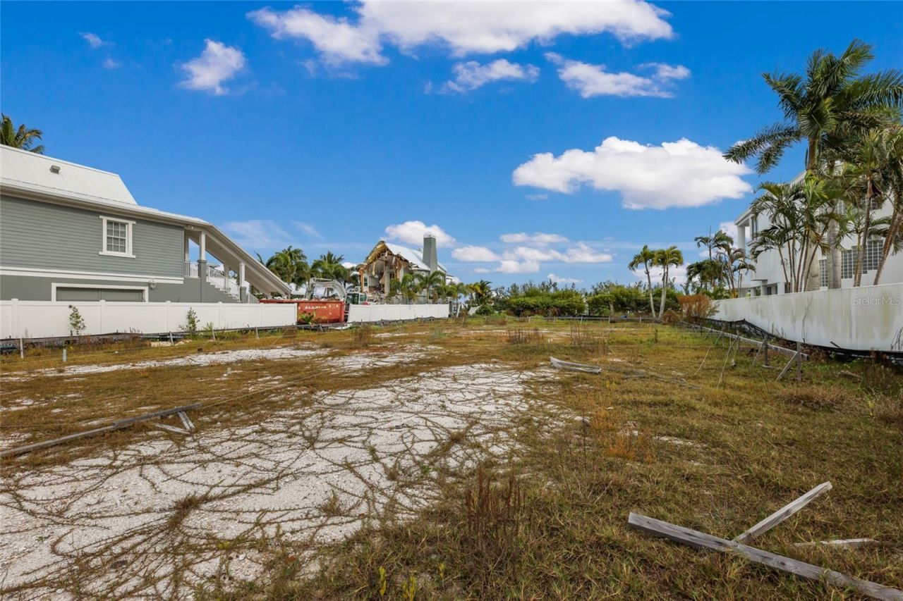 7094 Longboat Drive E, Longboat Key, FL 34228 Photo