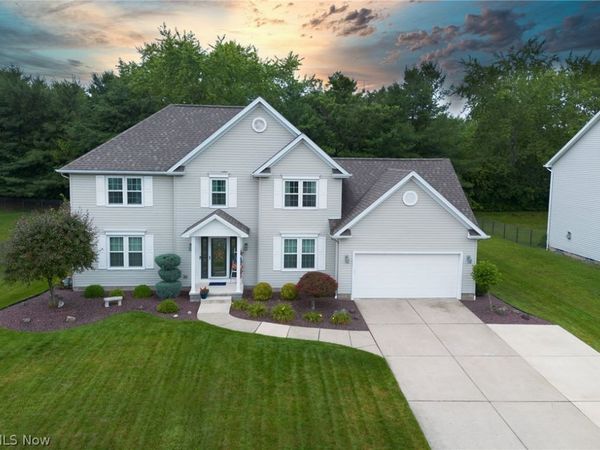 18 Morningview Circle , Canfield, OH 44406