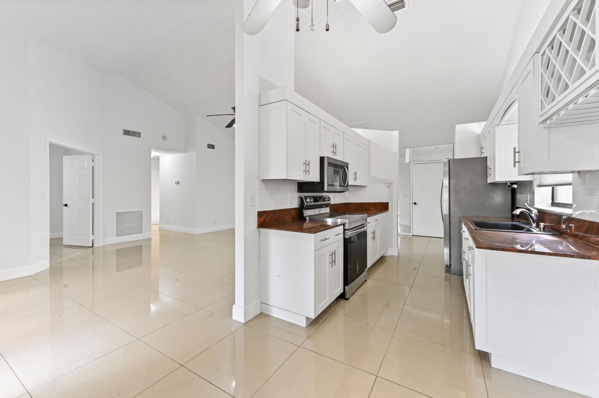 5421 Helene Circle, Boynton Beach, FL 33472 Photo