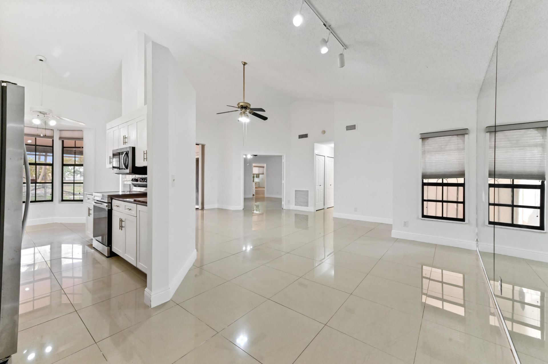 5421 Helene Circle, Boynton Beach, FL 33472 Photo
