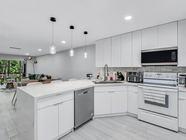 21362 Juego Circle, Unit D, Boca Raton, FL 33433