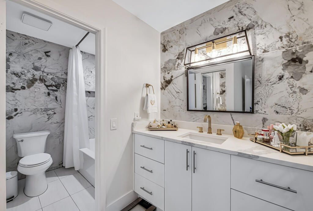 21362 Juego Circle, Unit D, Boca Raton, FL 33433 Photo